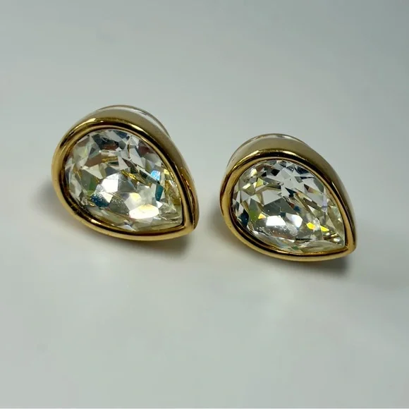 Vintage Swarovski Signed S.A.L Teardrop Crystal Gold-Tone Stud Earrings - Picture 2 of 10